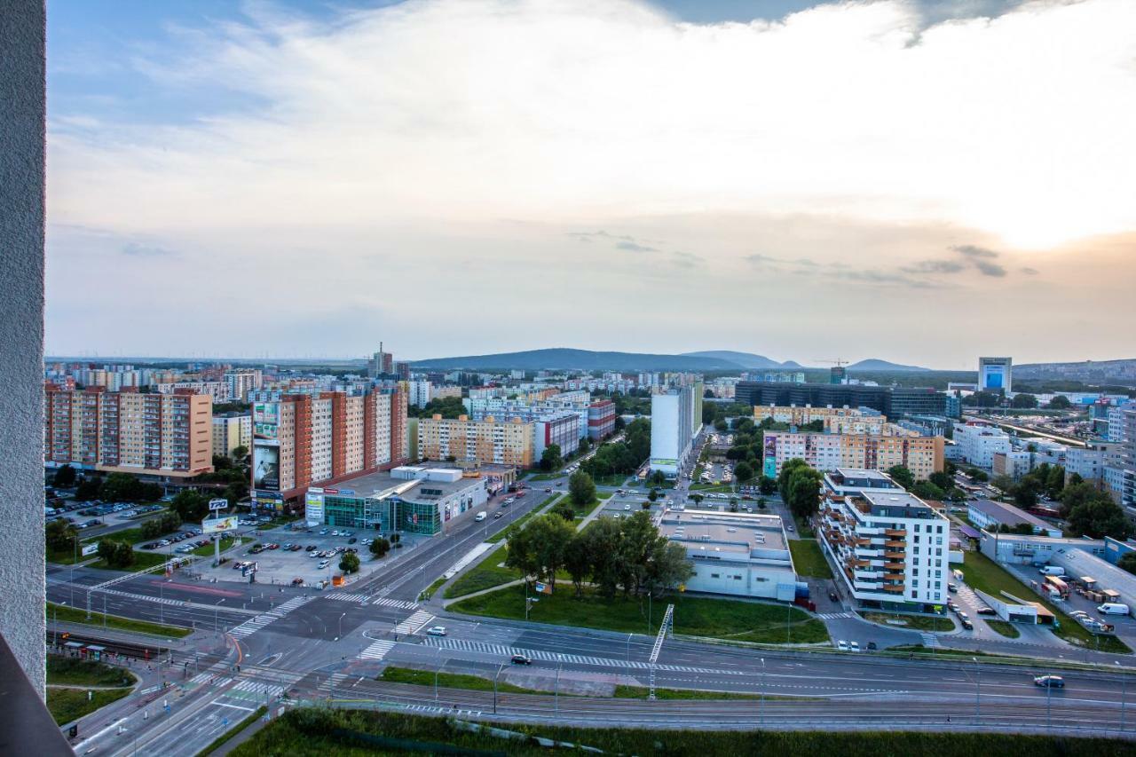 Air-Conditioned City View Apartment 24H Check-In Bratislava Exterior photo