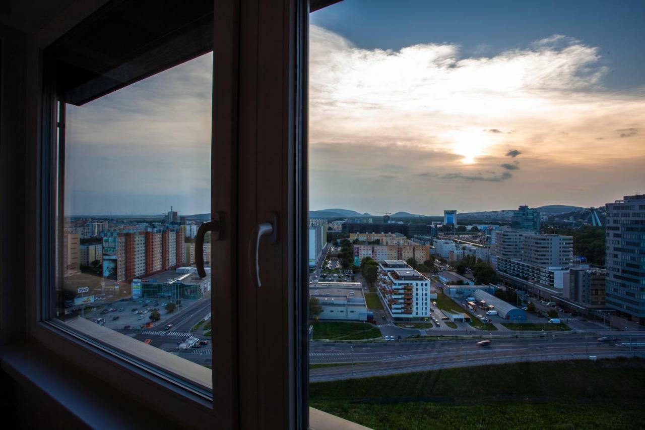Air-Conditioned City View Apartment 24H Check-In Bratislava Exterior photo