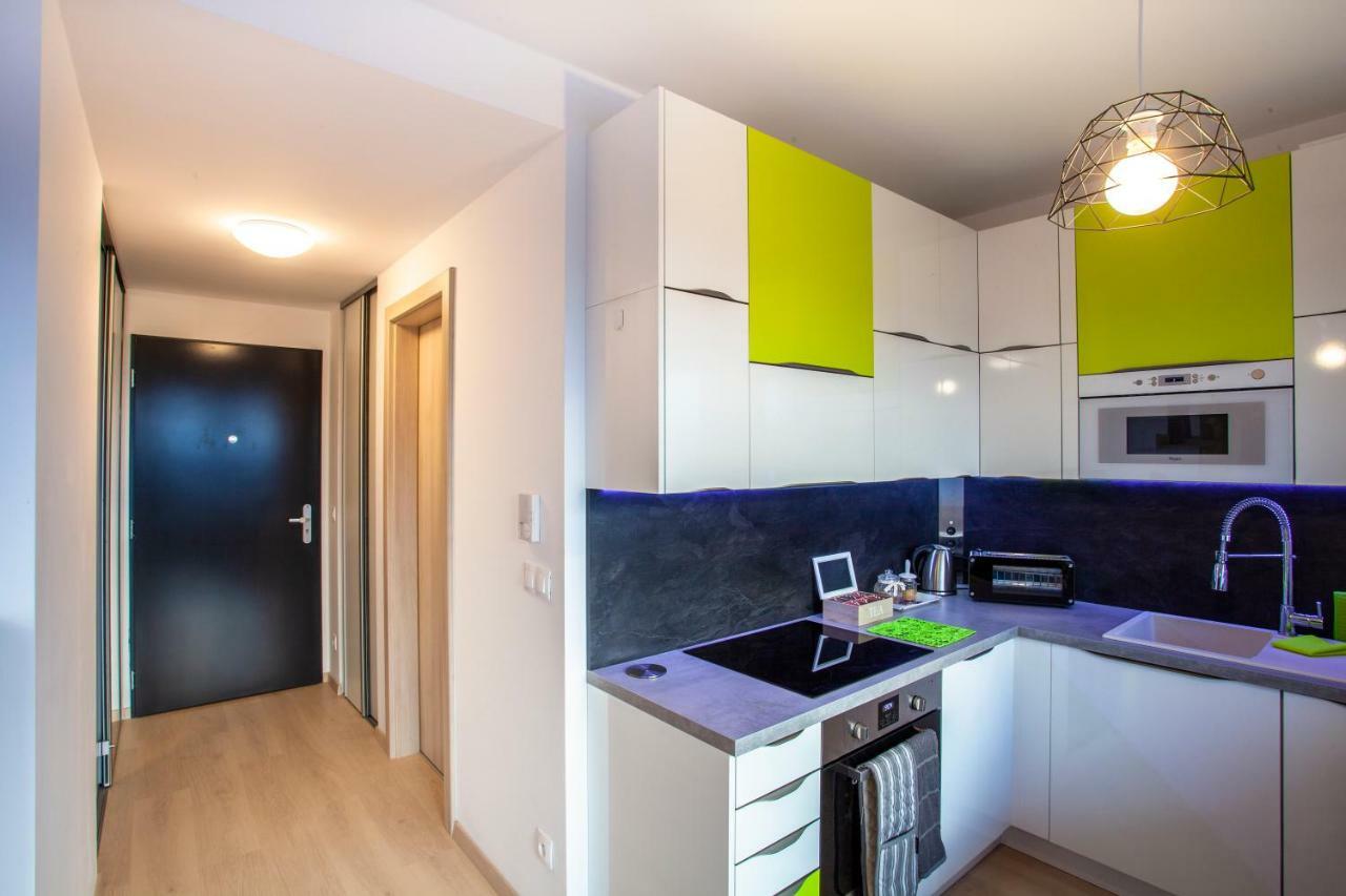 Air-Conditioned City View Apartment 24H Check-In Bratislava Exterior photo